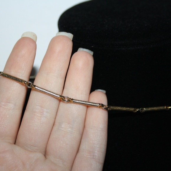 Beautiful vintage gold necklace 17" - Picture 4 of 5